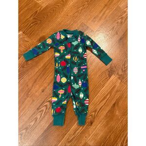 Hanna Andersson Green Christmas Ornaments Zip One Piece Pajama Size 3-6 Months